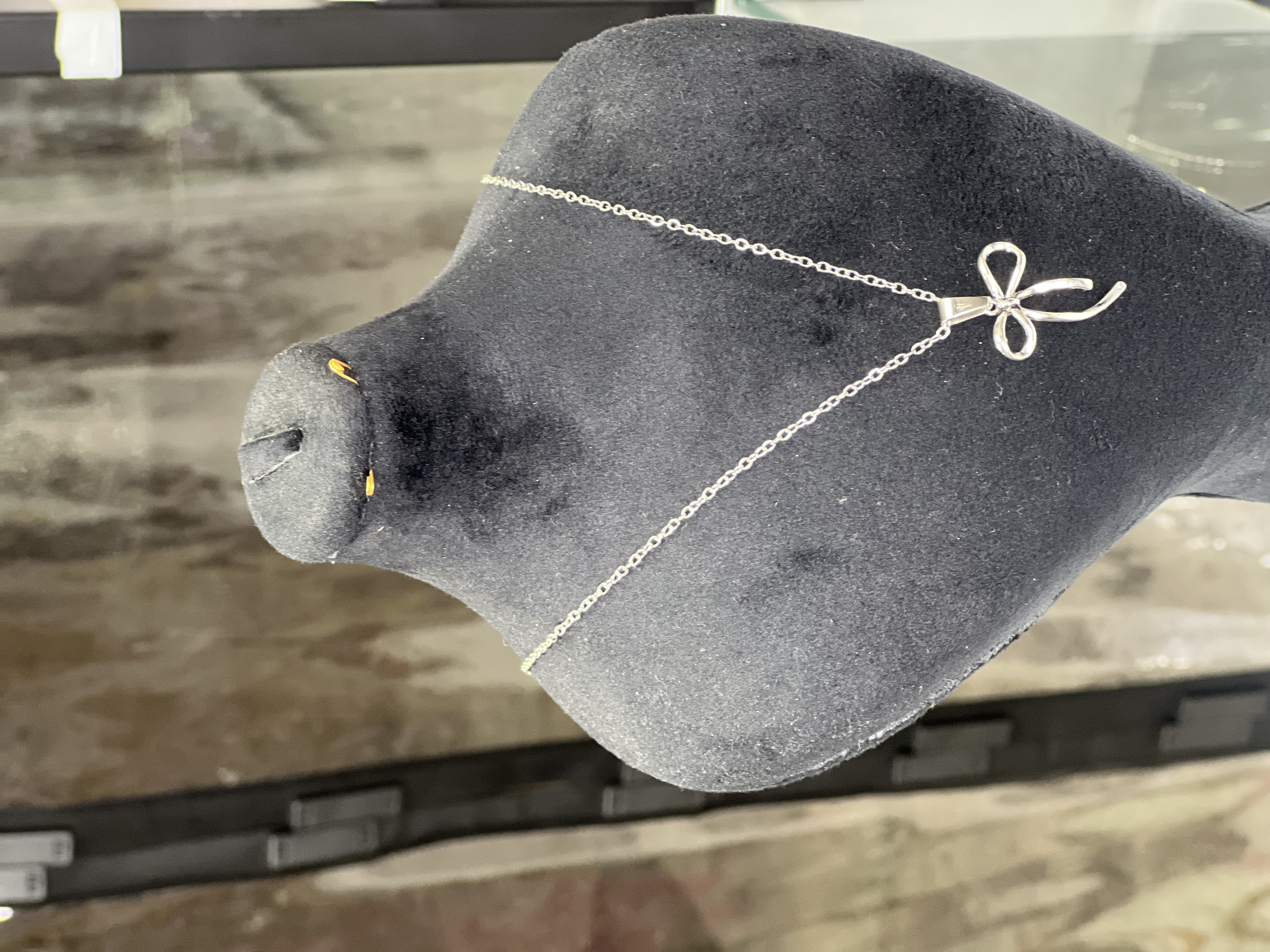 گردنبند ترند پاپیون